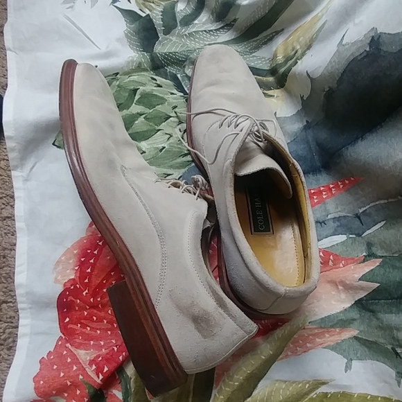 COLE Haan - Picture 3 of 6